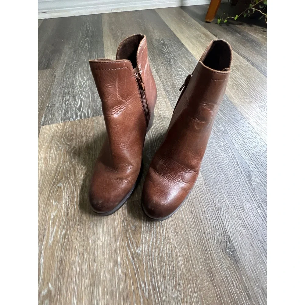 Born Ankle Boots Womens 8 Brown Good Leather Block Heel Side Zip Booties - Picture 1 of 9